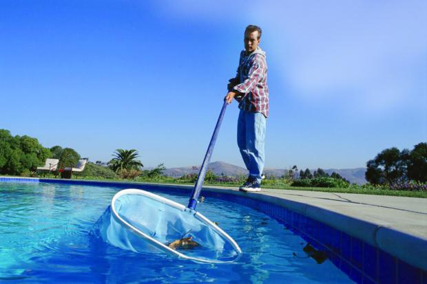 Manutenção da piscina: tudo o que tem a fazer (e quando fazê-lo)